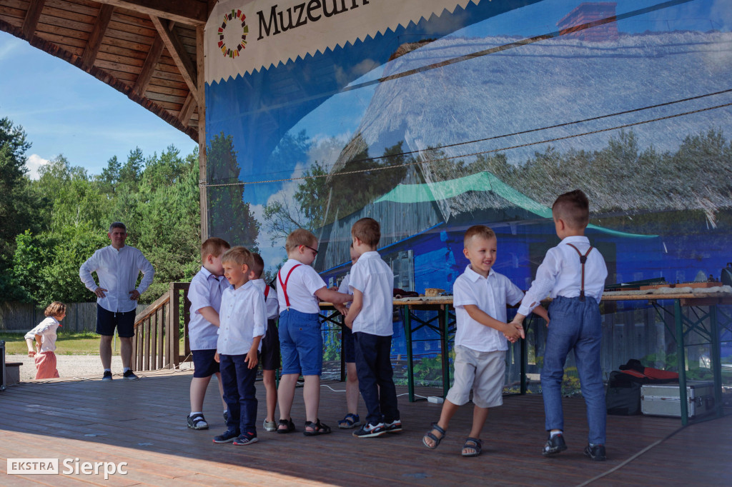 Przedszkolaki na ludowo