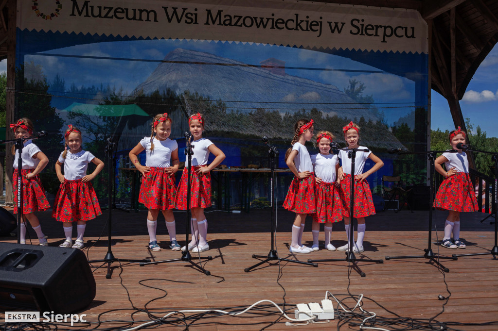 Przedszkolaki na ludowo