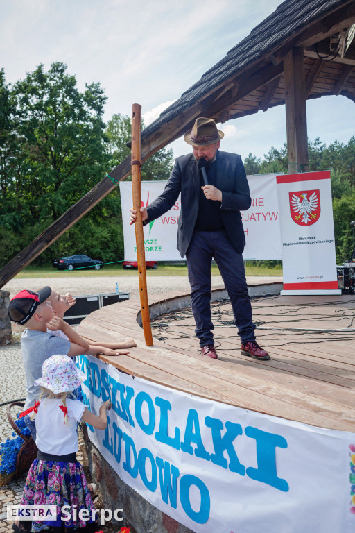 Przedszkolaki na ludowo