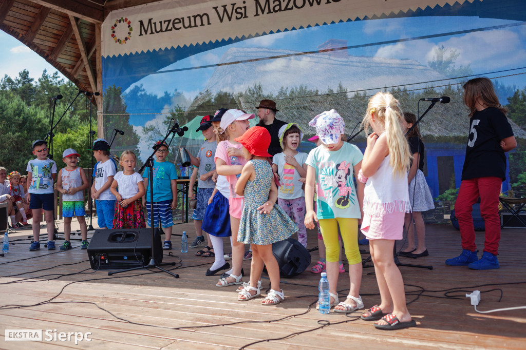 Przedszkolaki na ludowo