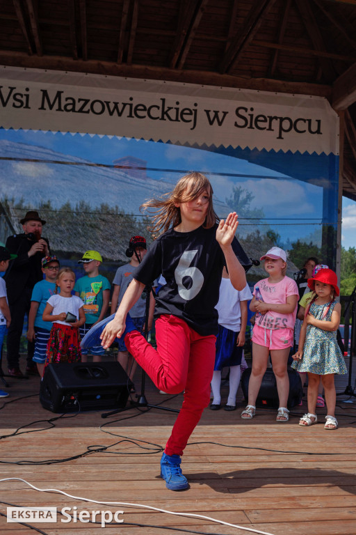 Przedszkolaki na ludowo