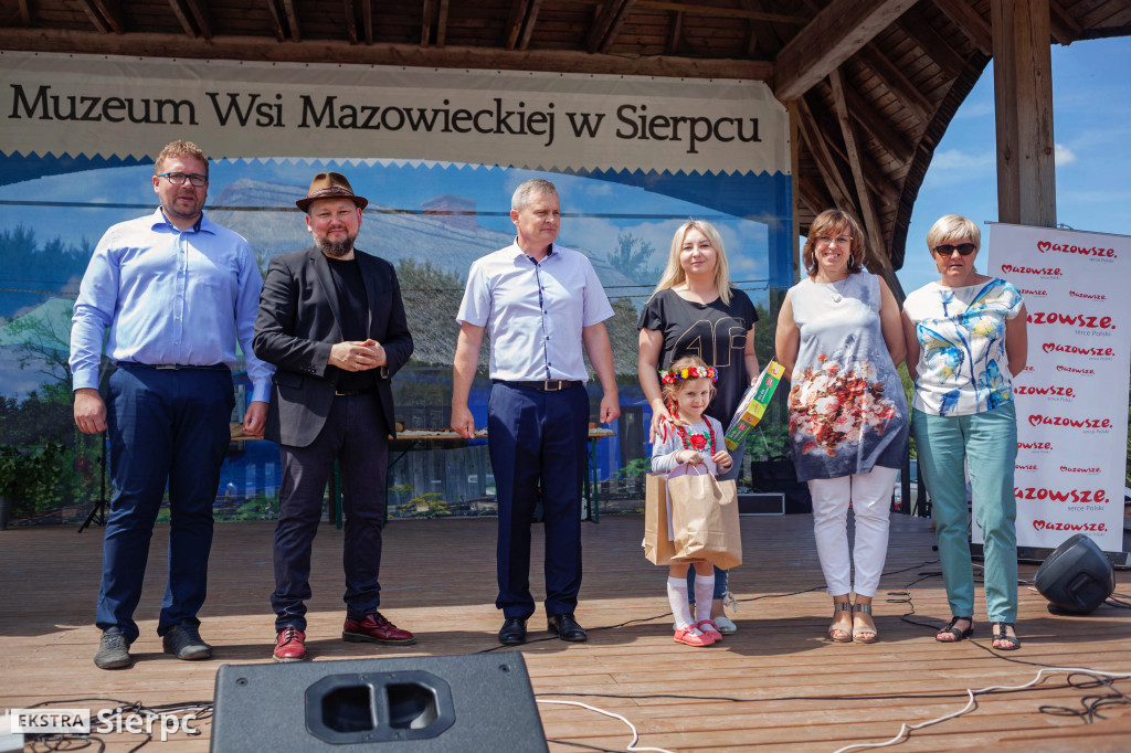 Przedszkolaki na ludowo