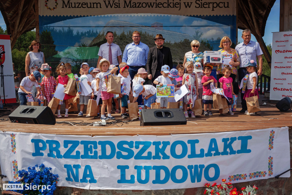 Przedszkolaki na ludowo
