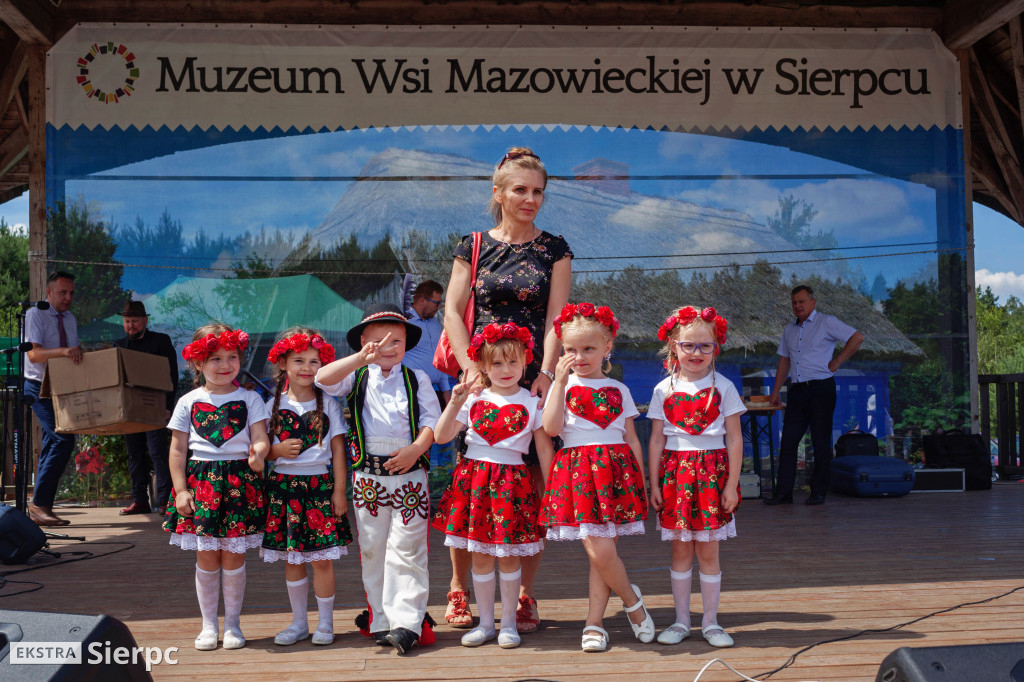 Przedszkolaki na ludowo