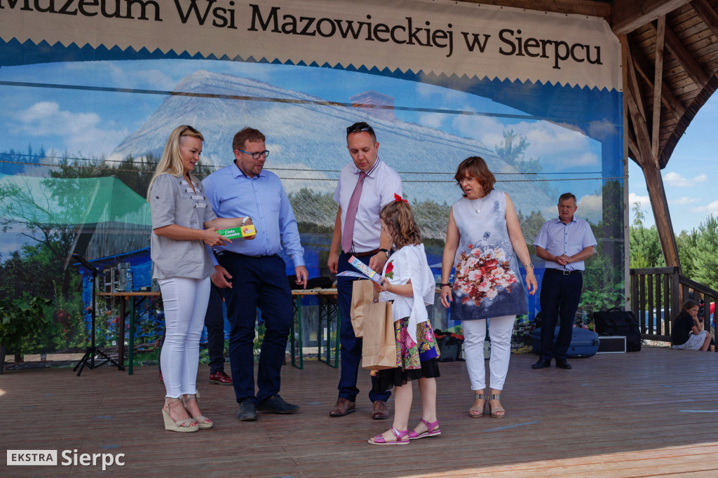Przedszkolaki na ludowo