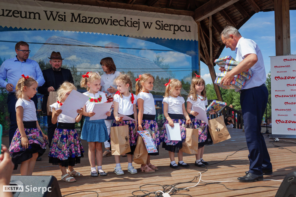 Przedszkolaki na ludowo