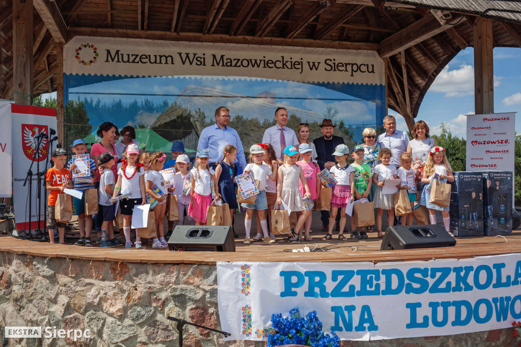 Przedszkolaki na ludowo