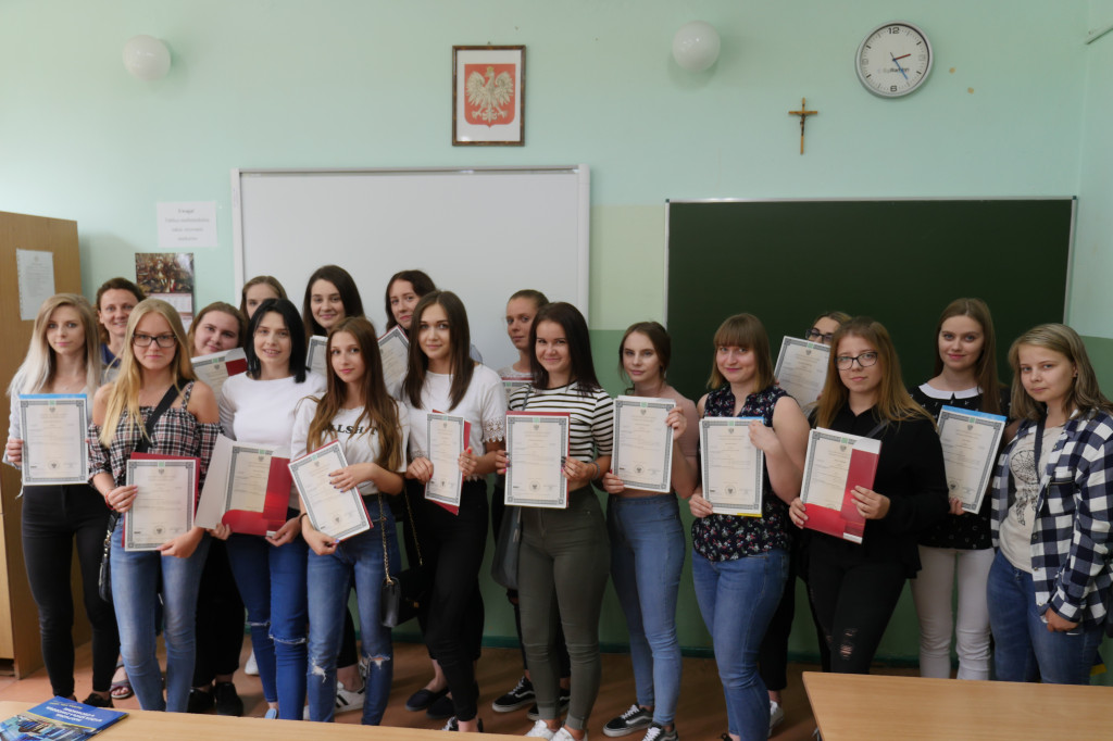 Maturzyści odebrali świadectwa