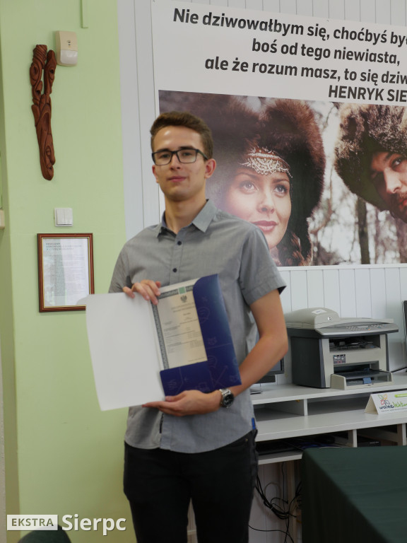 Maturzyści odebrali świadectwa