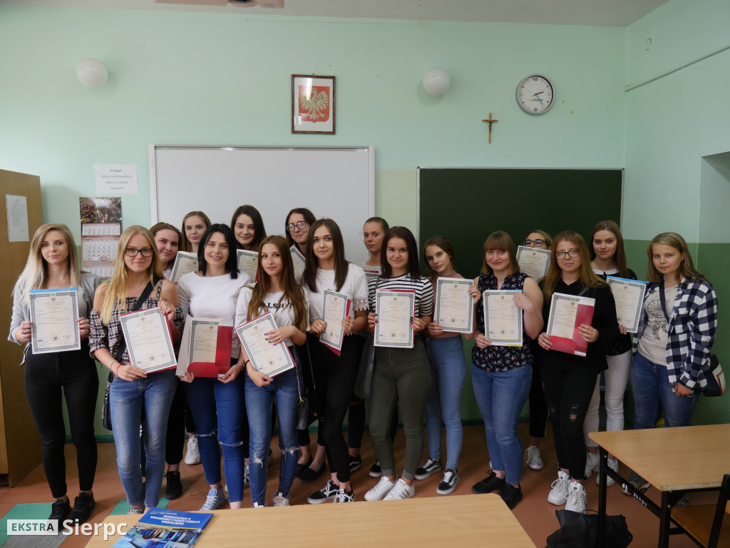 Maturzyści odebrali świadectwa