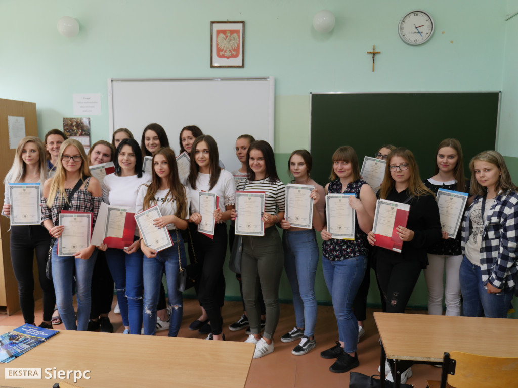 Maturzyści odebrali świadectwa