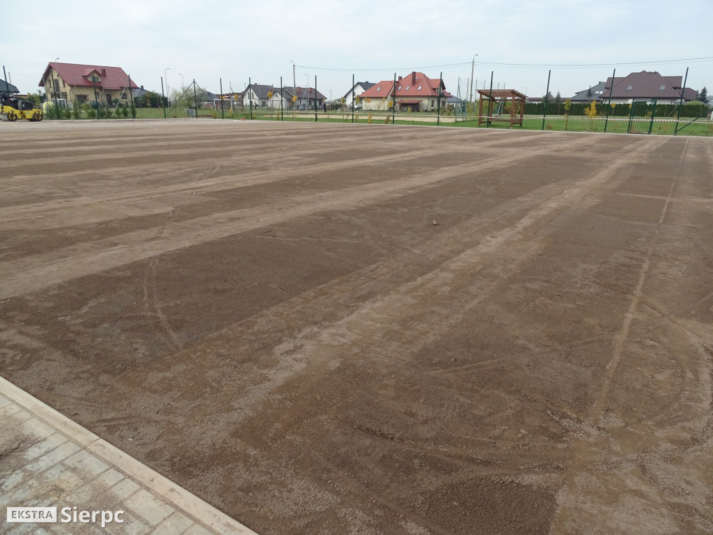 Prace przy budowie kortów
