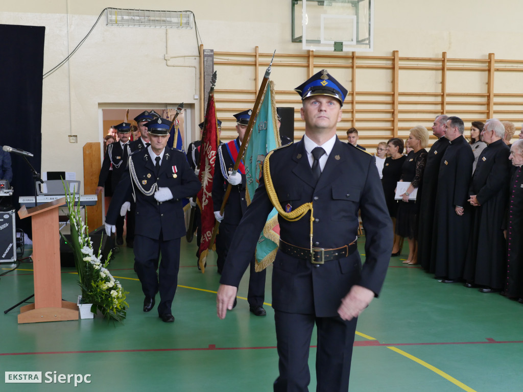 Nadanie imienia szkole w Borkowie