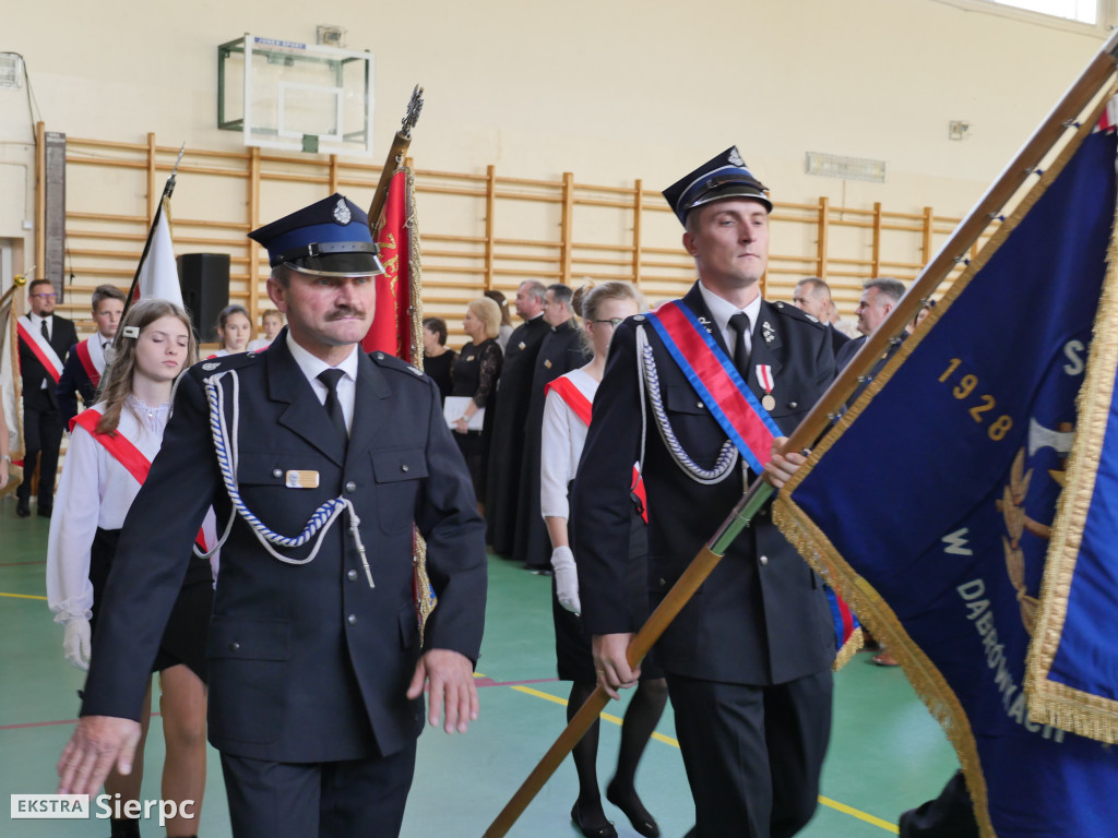 Nadanie imienia szkole w Borkowie