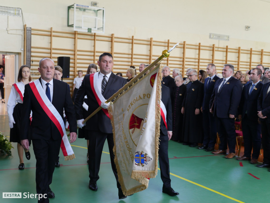 Nadanie imienia szkole w Borkowie