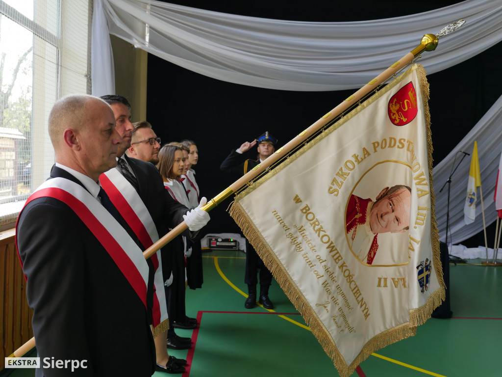 Nadanie imienia szkole w Borkowie