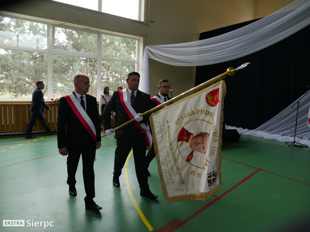 Nadanie imienia szkole w Borkowie