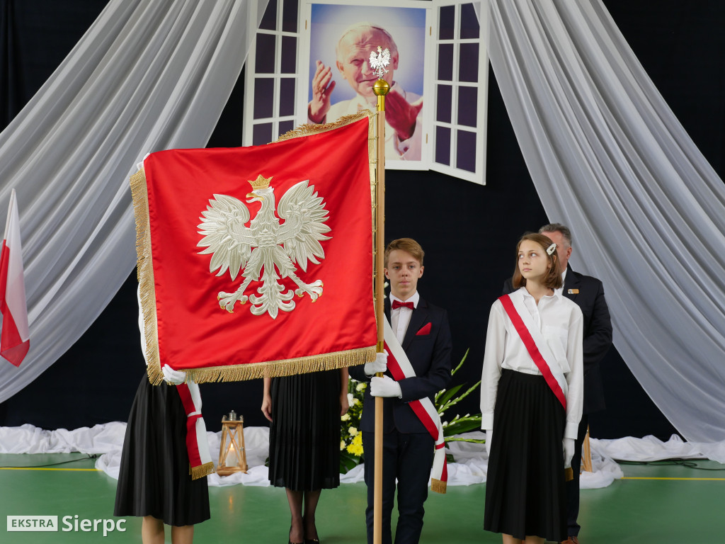 Nadanie imienia szkole w Borkowie