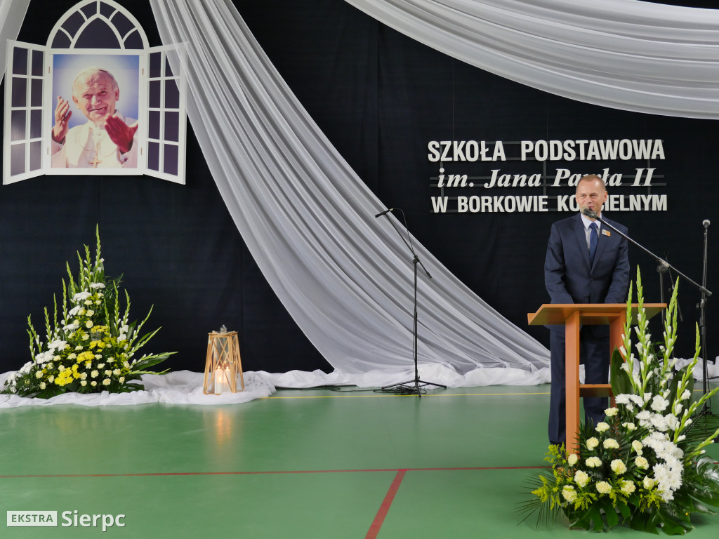 Nadanie imienia szkole w Borkowie