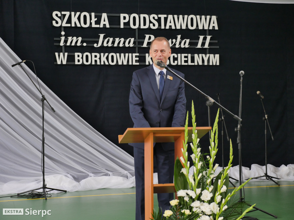 Nadanie imienia szkole w Borkowie