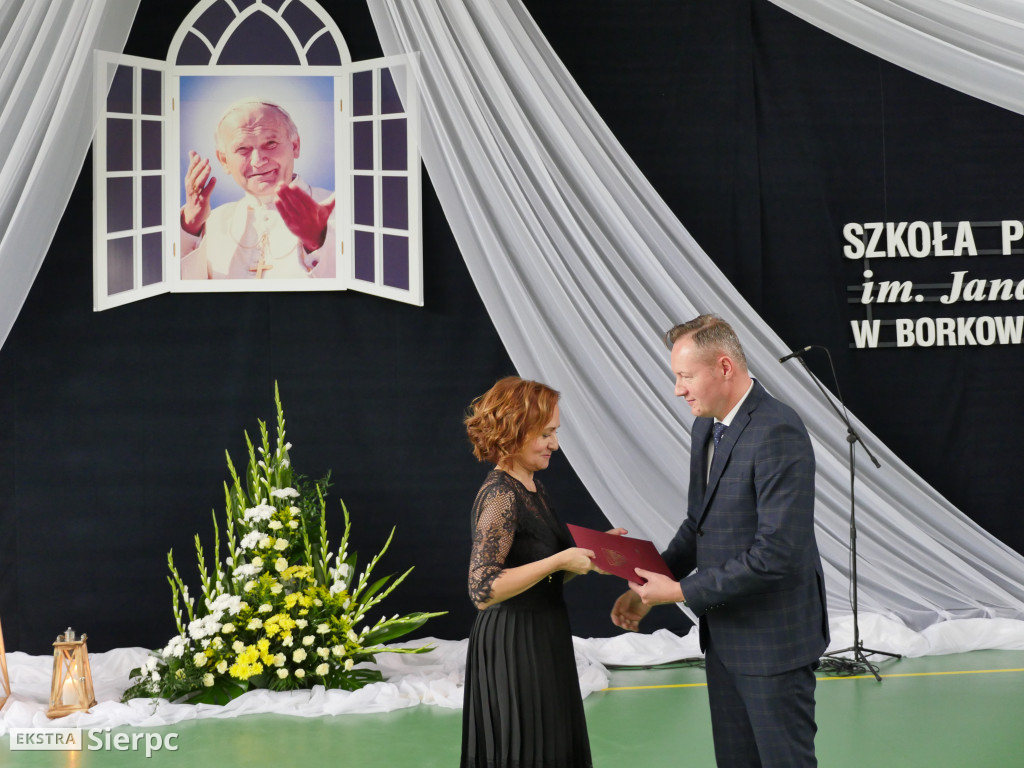 Nadanie imienia szkole w Borkowie