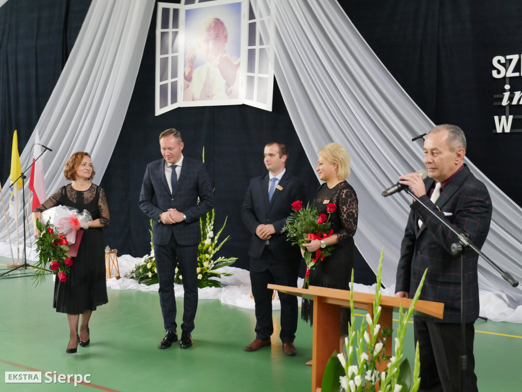 Nadanie imienia szkole w Borkowie