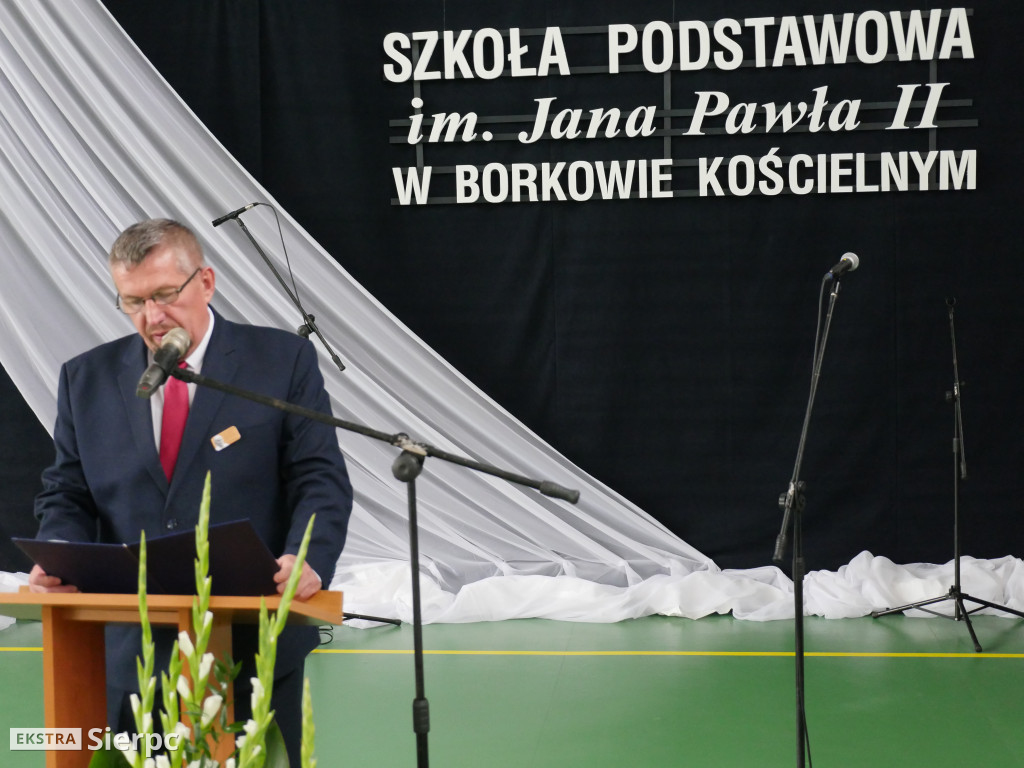 Nadanie imienia szkole w Borkowie