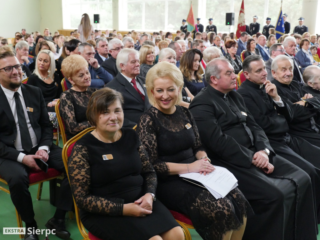 Nadanie imienia szkole w Borkowie