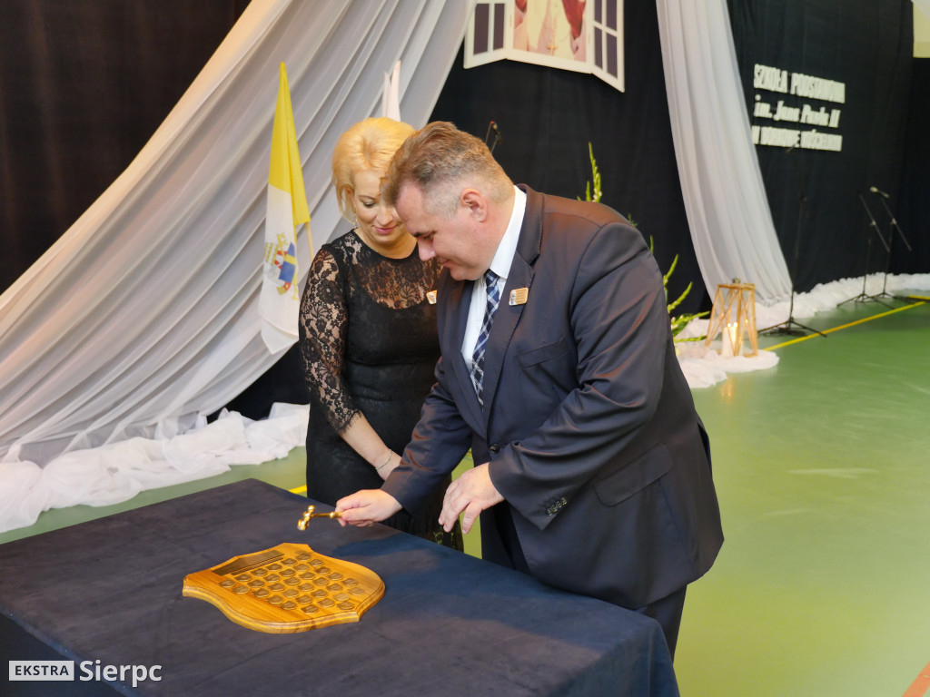 Nadanie imienia szkole w Borkowie