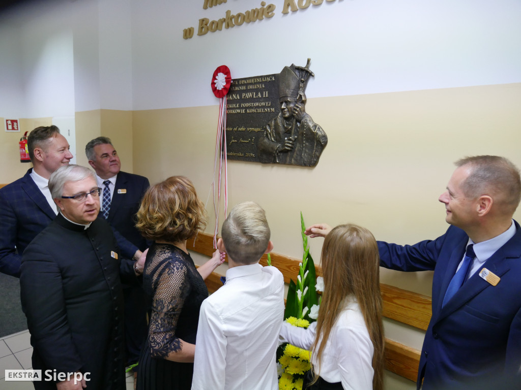 Nadanie imienia szkole w Borkowie