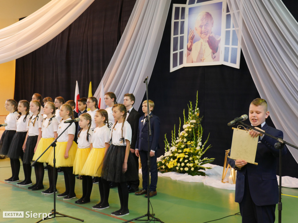 Nadanie imienia szkole w Borkowie