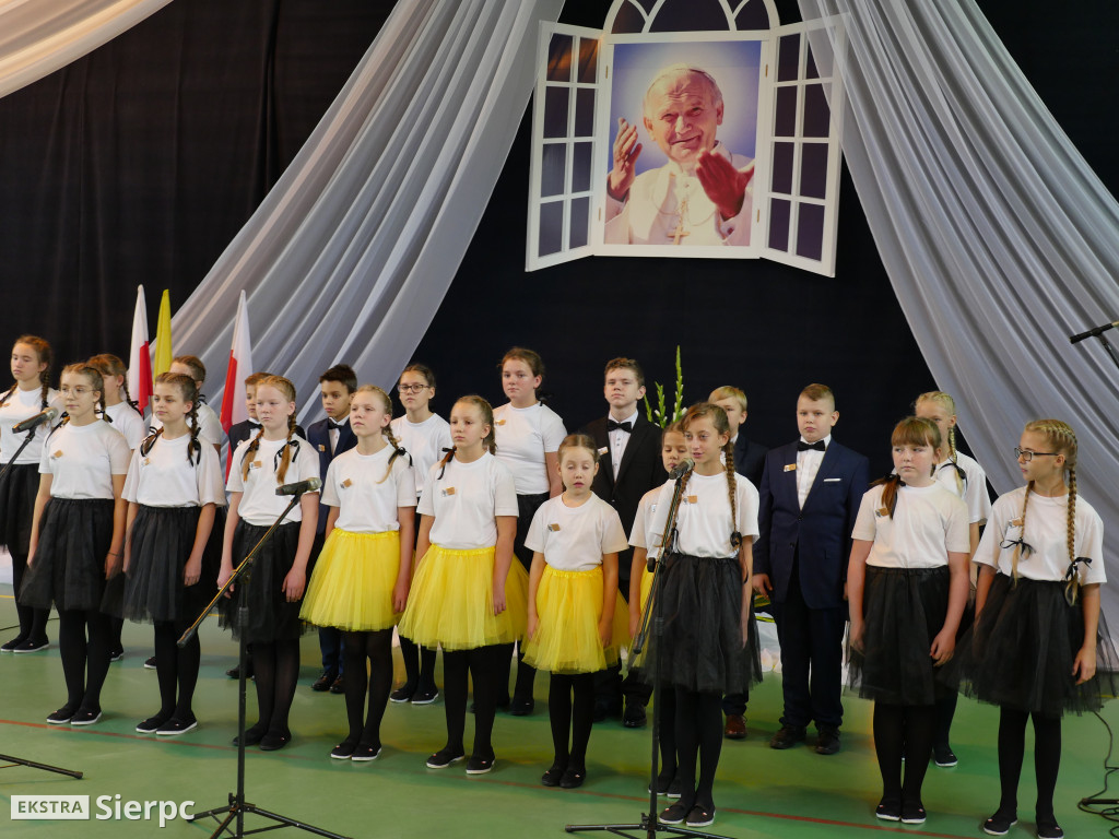 Nadanie imienia szkole w Borkowie