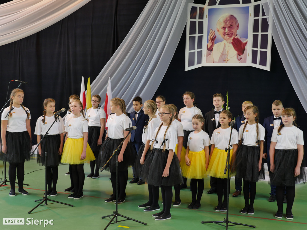 Nadanie imienia szkole w Borkowie