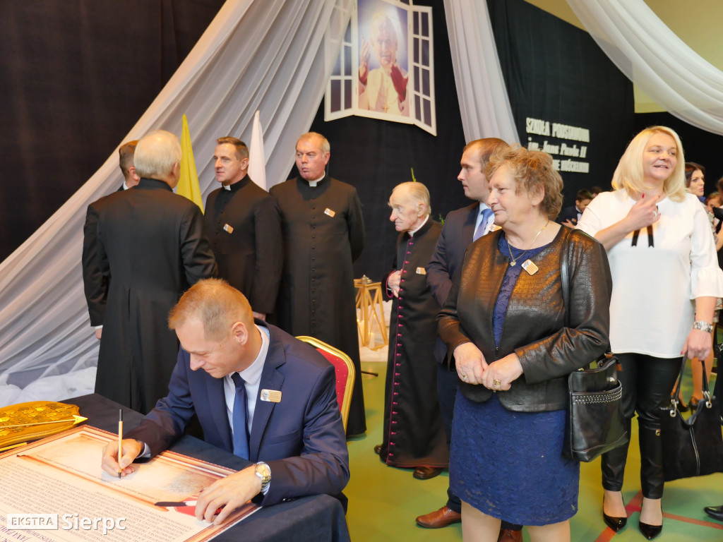 Nadanie imienia szkole w Borkowie