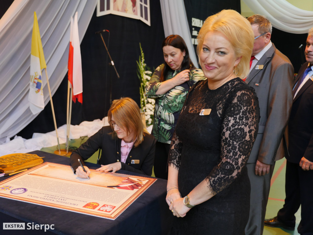 Nadanie imienia szkole w Borkowie