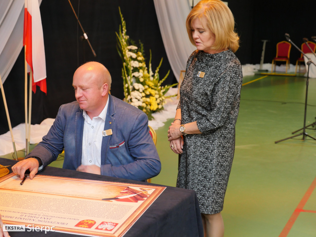 Nadanie imienia szkole w Borkowie
