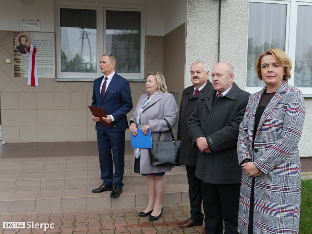 Nadanie imienia szkole w Rościszewie