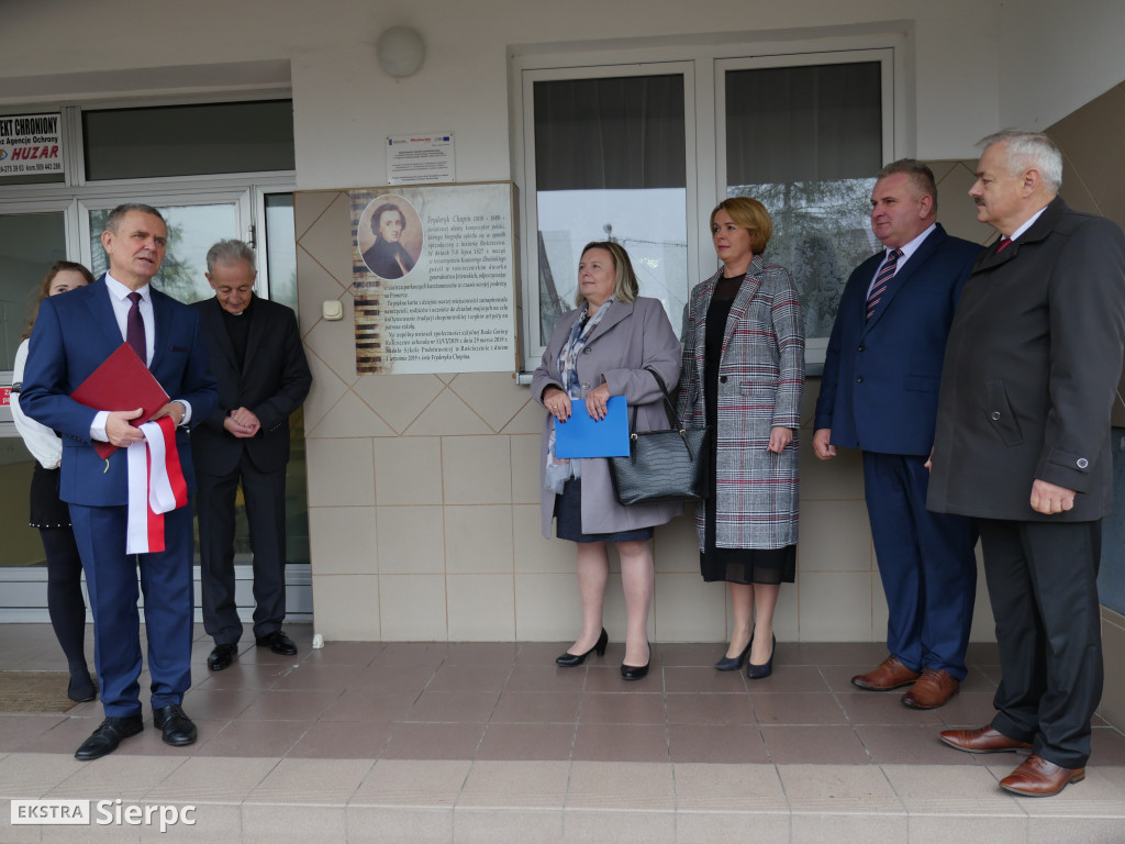 Nadanie imienia szkole w Rościszewie