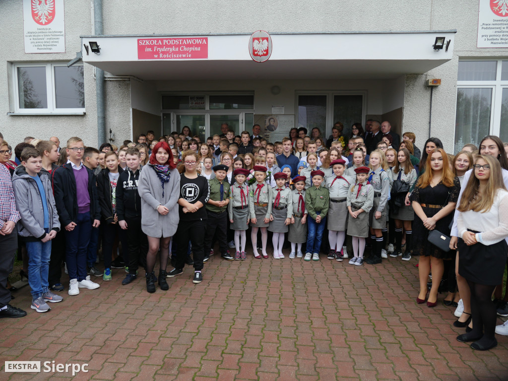 Nadanie imienia szkole w Rościszewie