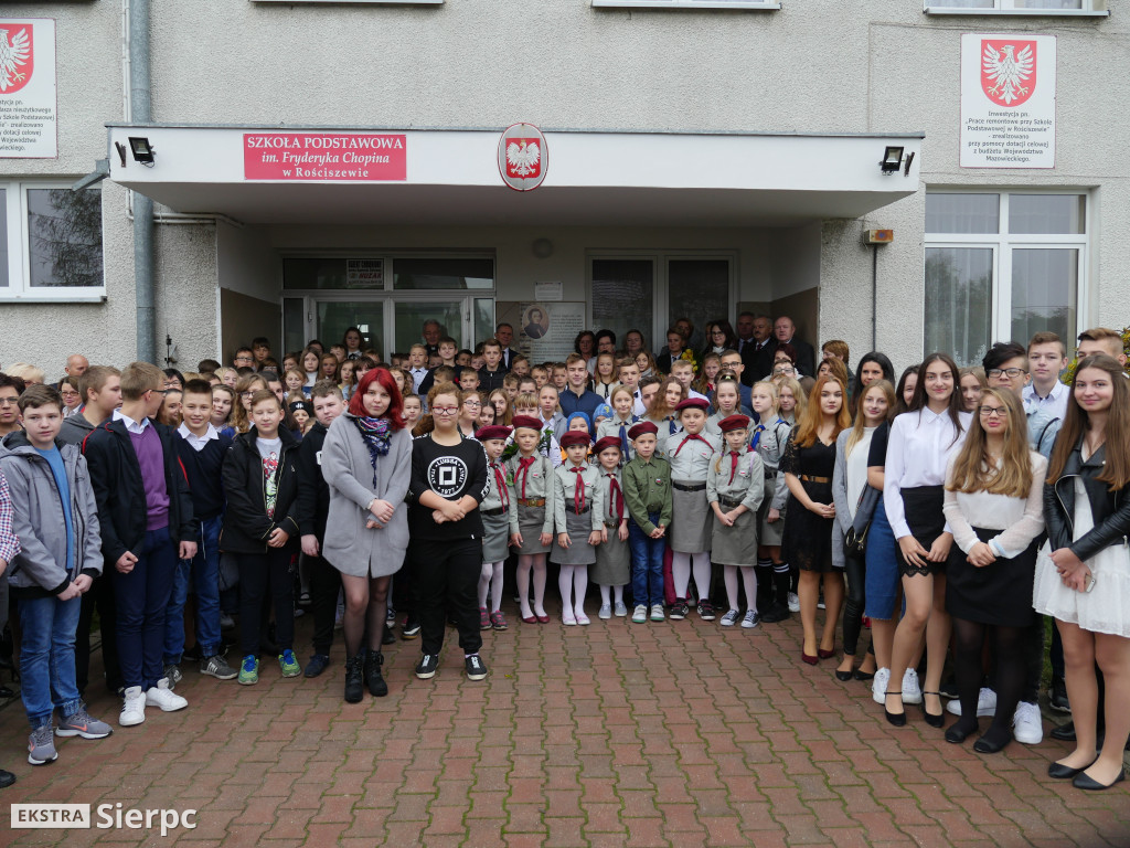 Nadanie imienia szkole w Rościszewie
