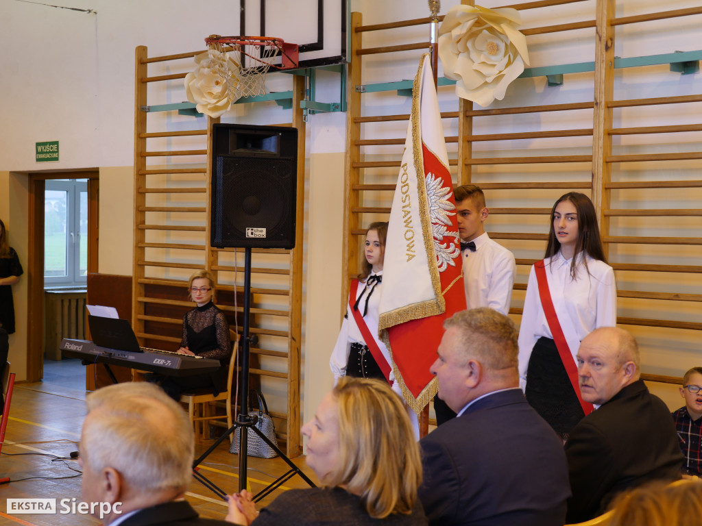 Nadanie imienia szkole w Rościszewie