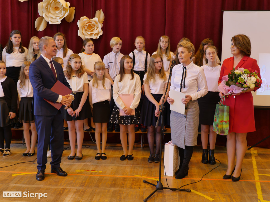 Nadanie imienia szkole w Rościszewie