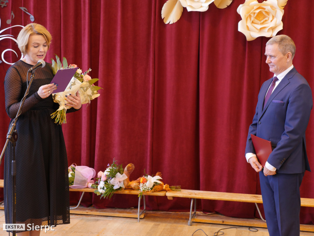 Nadanie imienia szkole w Rościszewie