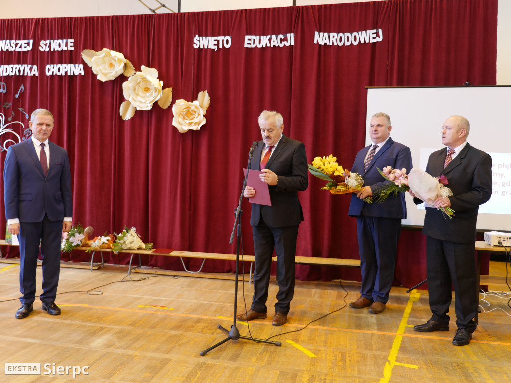 Nadanie imienia szkole w Rościszewie