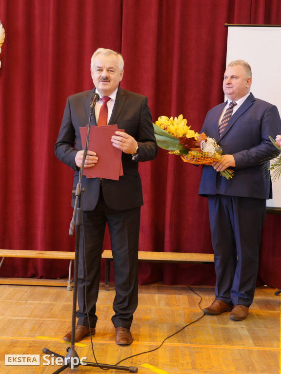 Nadanie imienia szkole w Rościszewie