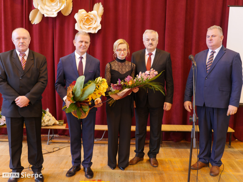 Nadanie imienia szkole w Rościszewie