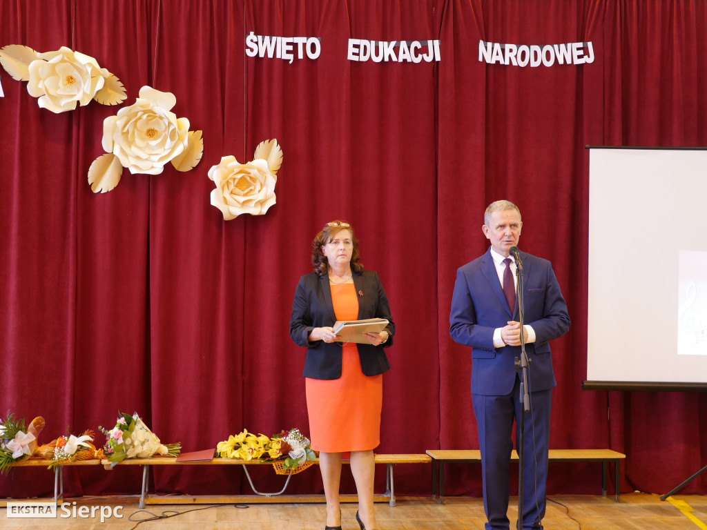 Nadanie imienia szkole w Rościszewie