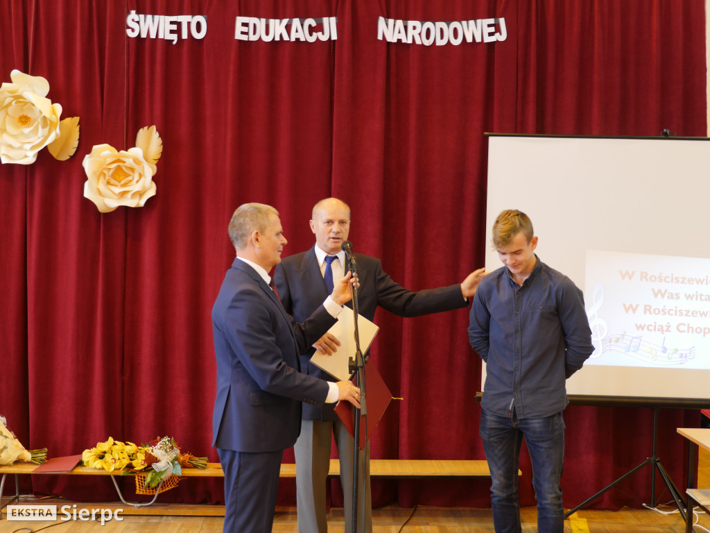 Nadanie imienia szkole w Rościszewie