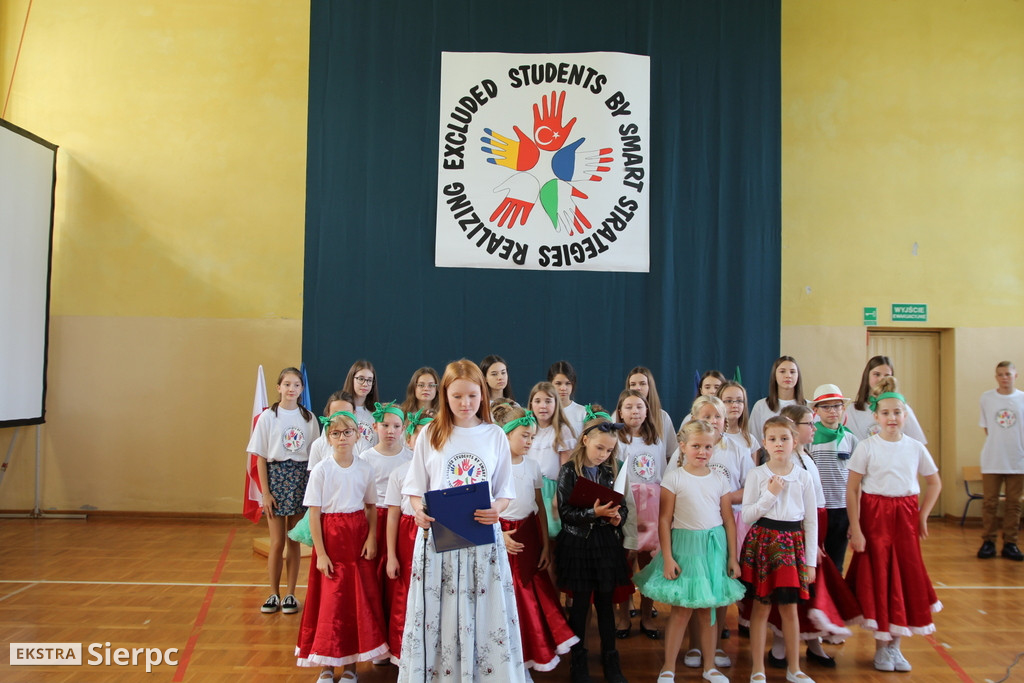 Trójka i Erasmus+