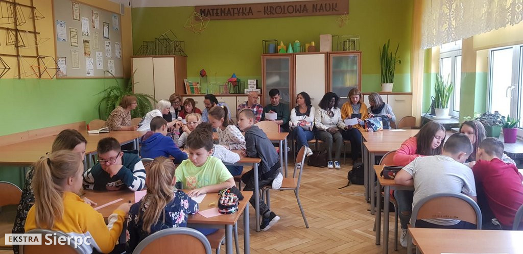 Trójka i Erasmus+